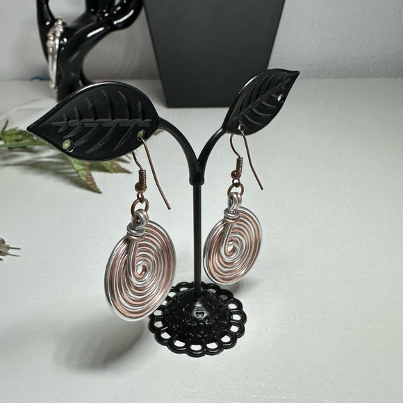 Two Tone wire wrapped spiral earrings - Picture 4 of 5